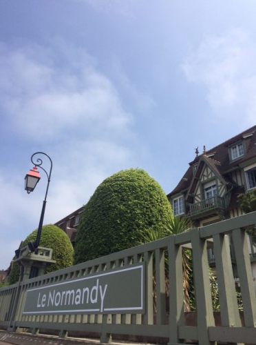 cinéma,bonnes adresses,hôtels,restaurants,deauville,avis,hôtels barrière,hôtel barrière le normandy,festival du cinéma américain de deauville,normandie,les planches de deauville,avis sur l'hôtel barrière le normandy de deauville,un homme et une femme de claude lelouch