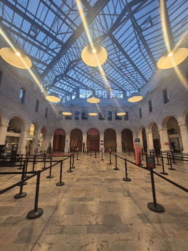 festival la rochelle cinéma 2026,54e fema,fema 2026,cristian mungiu,jacques tati,les vacances de monsieur hulot,playtime,trafic,l'inconnue d'arthur harrari,adieu monde cruel de félix de givry,festival,cinéma,film,youssef chahine